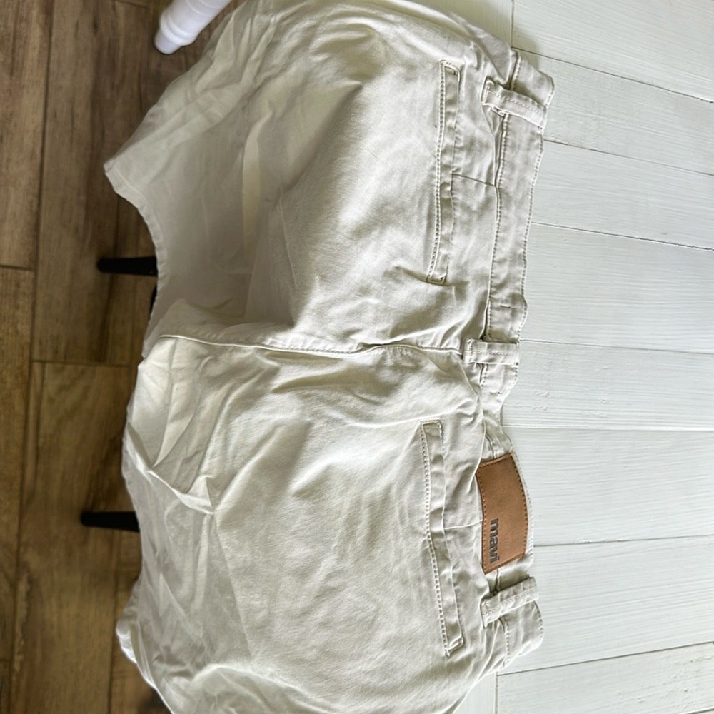 Mavi shorts 34” waist